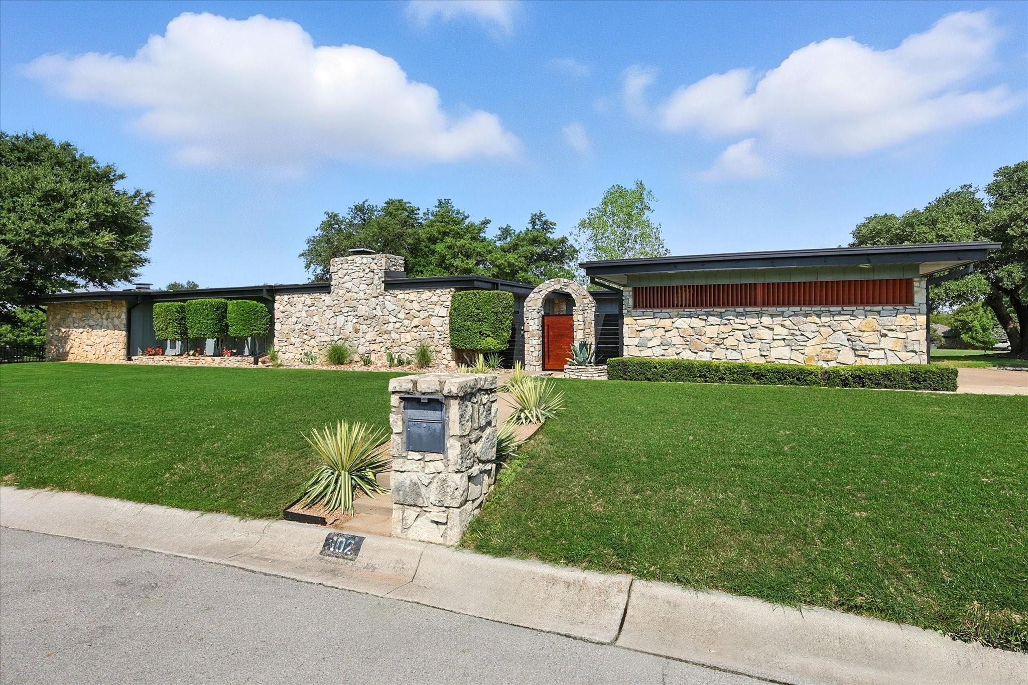 102 Bob White Avenue Weatherford TX 76086