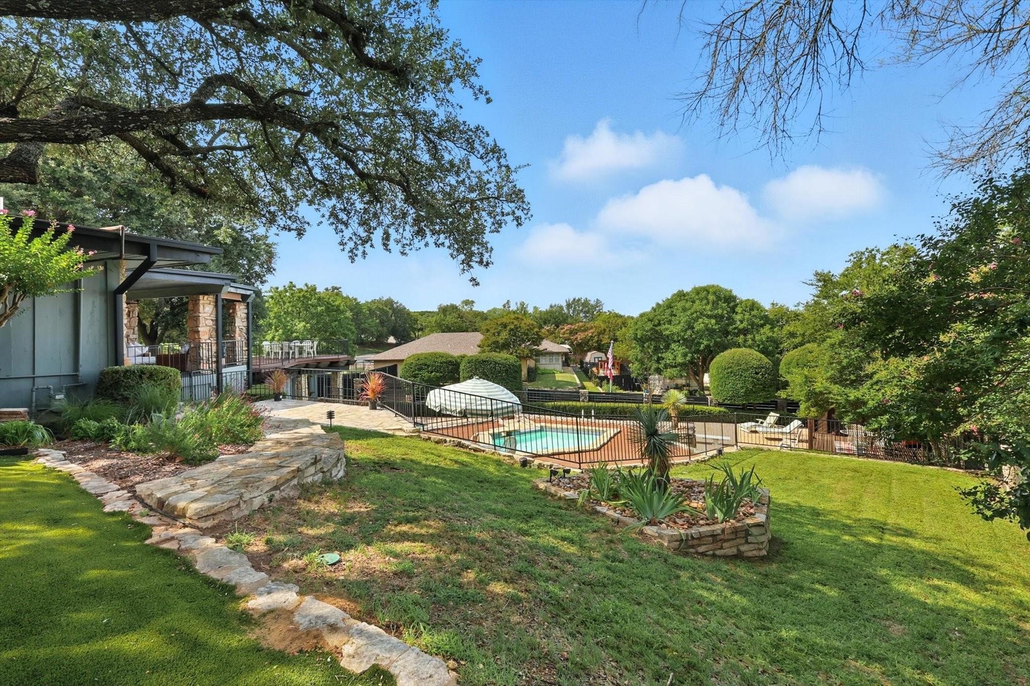 102 Bob White Avenue Weatherford TX 76086