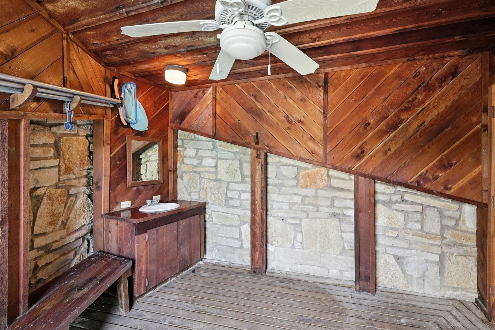 102 Bob White Avenue Weatherford TX 76086