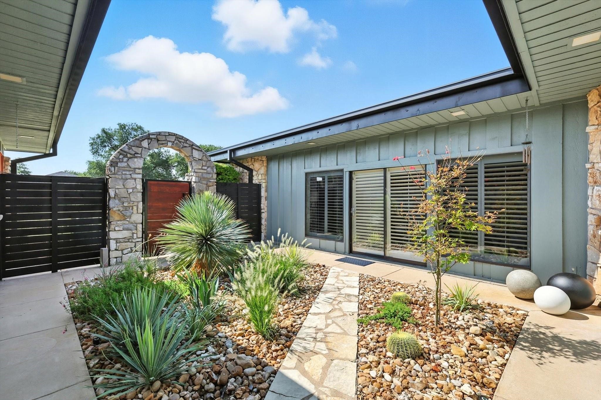 102 Bob White Avenue Weatherford TX 76086
