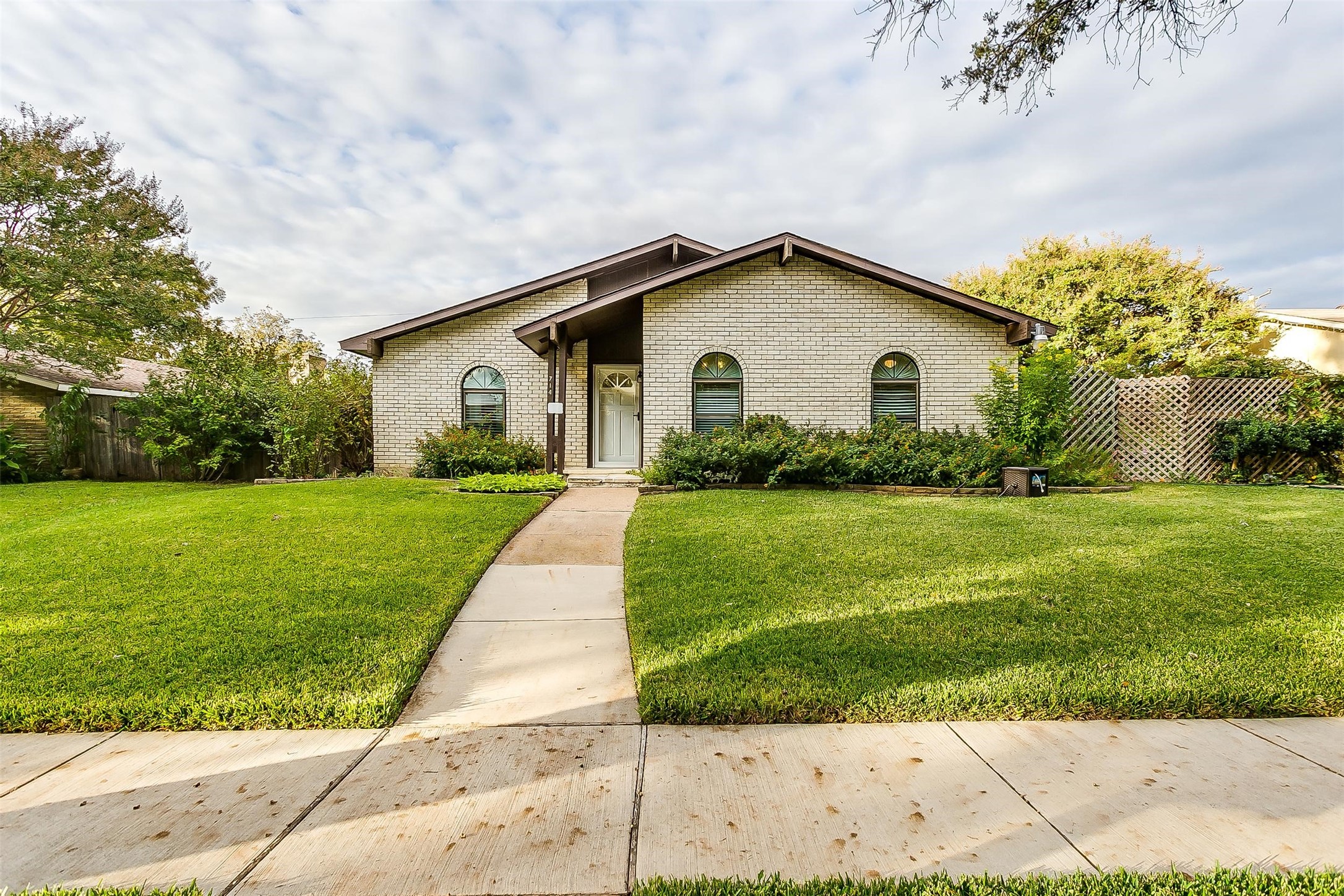714 Oakland Street Grand Prairie TX 75052