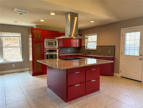 737 Kensington Lane Mansfield TX 76063