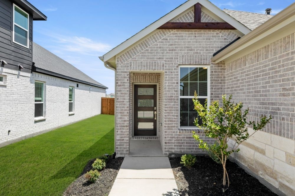 1405 Grove Pond Road Forney TX 75126