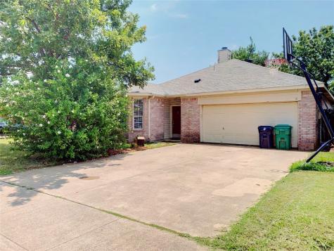 2404 Wildwood Lane Denton TX 76210