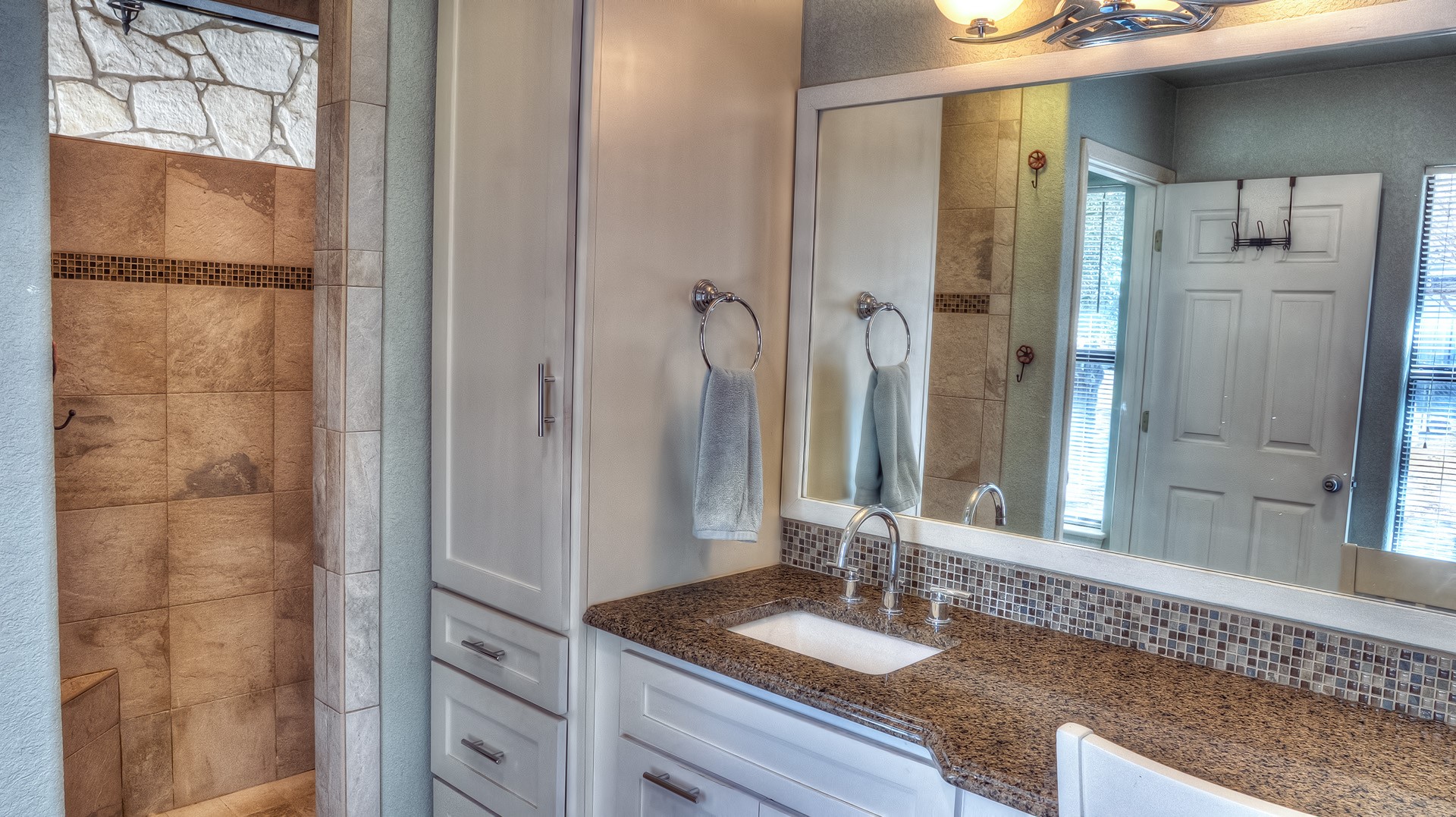 187 N Roy Chisum Road Leakey TX 78873