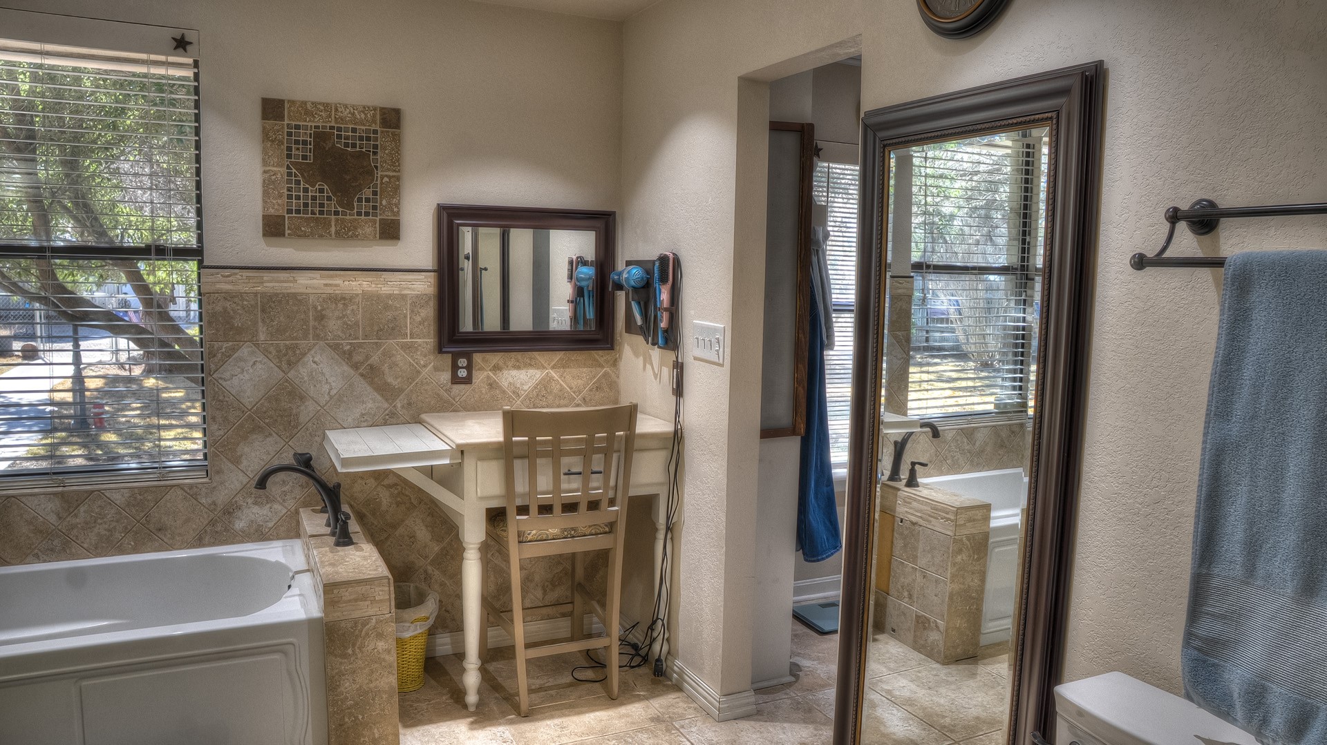 187 N Roy Chisum Road Leakey TX 78873