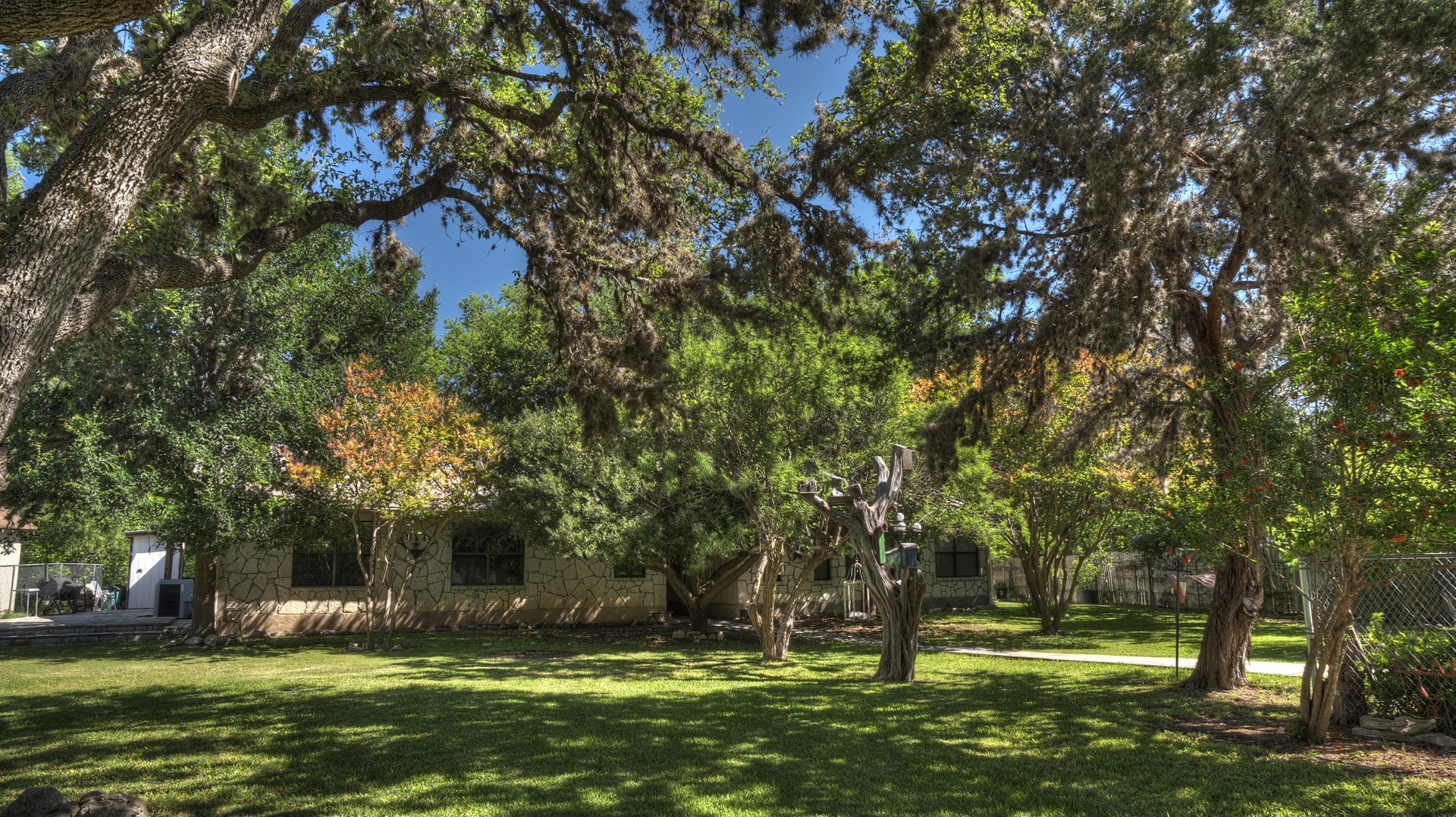187 N Roy Chisum Road Leakey TX 78873