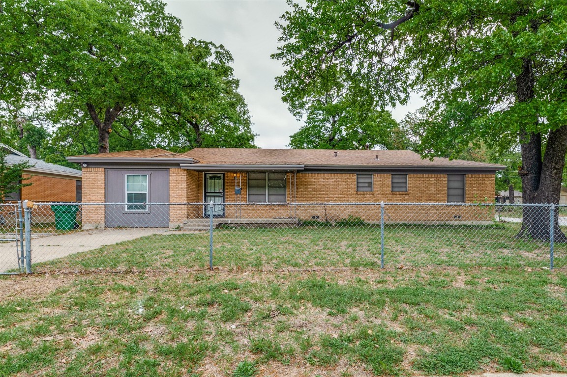 3000 Edith Lane Haltom City TX 76117