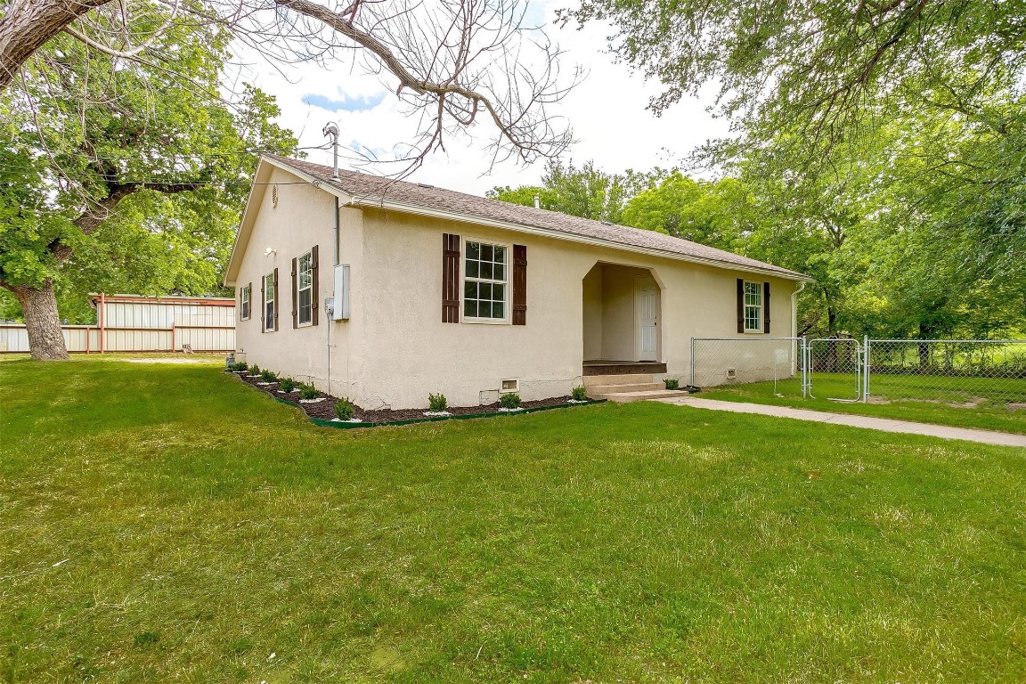 801 NE 3rd Street Mineral Wells TX 76067