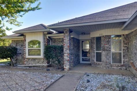 201 Live Oak Lane Burleson TX 76028