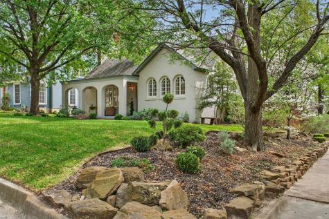 6802 Clayton Avenue Dallas TX 75214