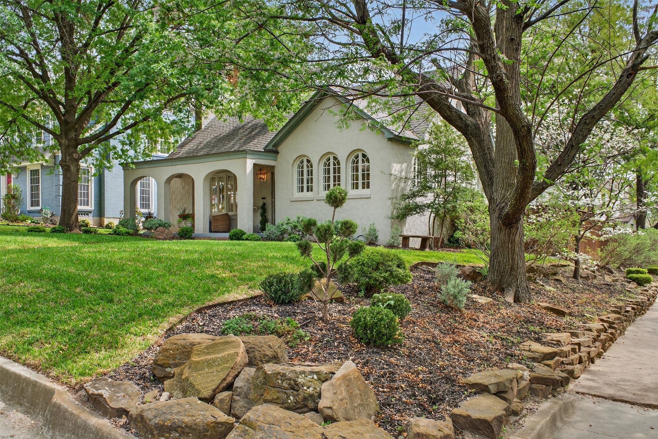 6802 Clayton Avenue Dallas TX 75214