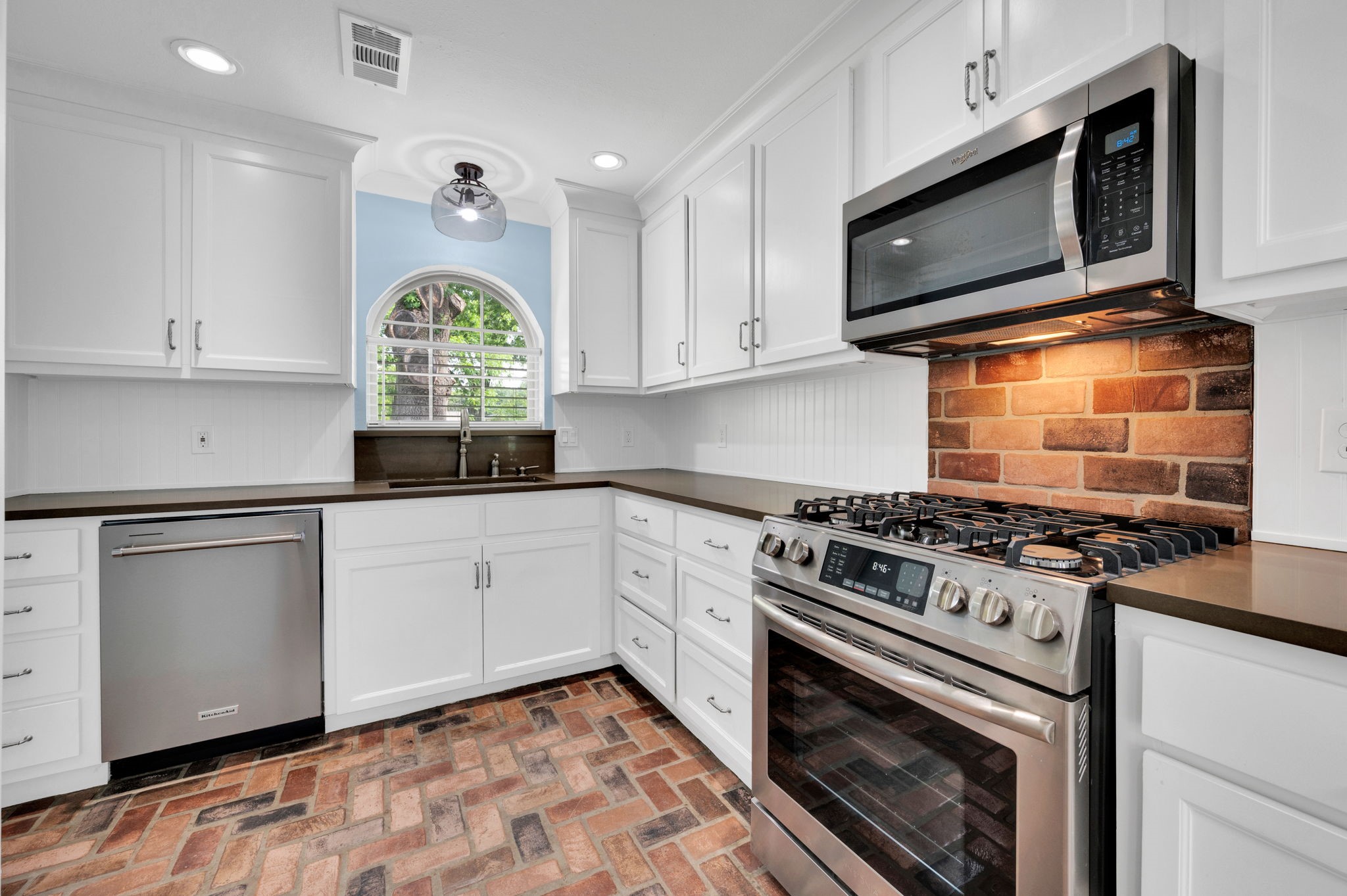 102 Chapman Circle Waxahachie TX 75165