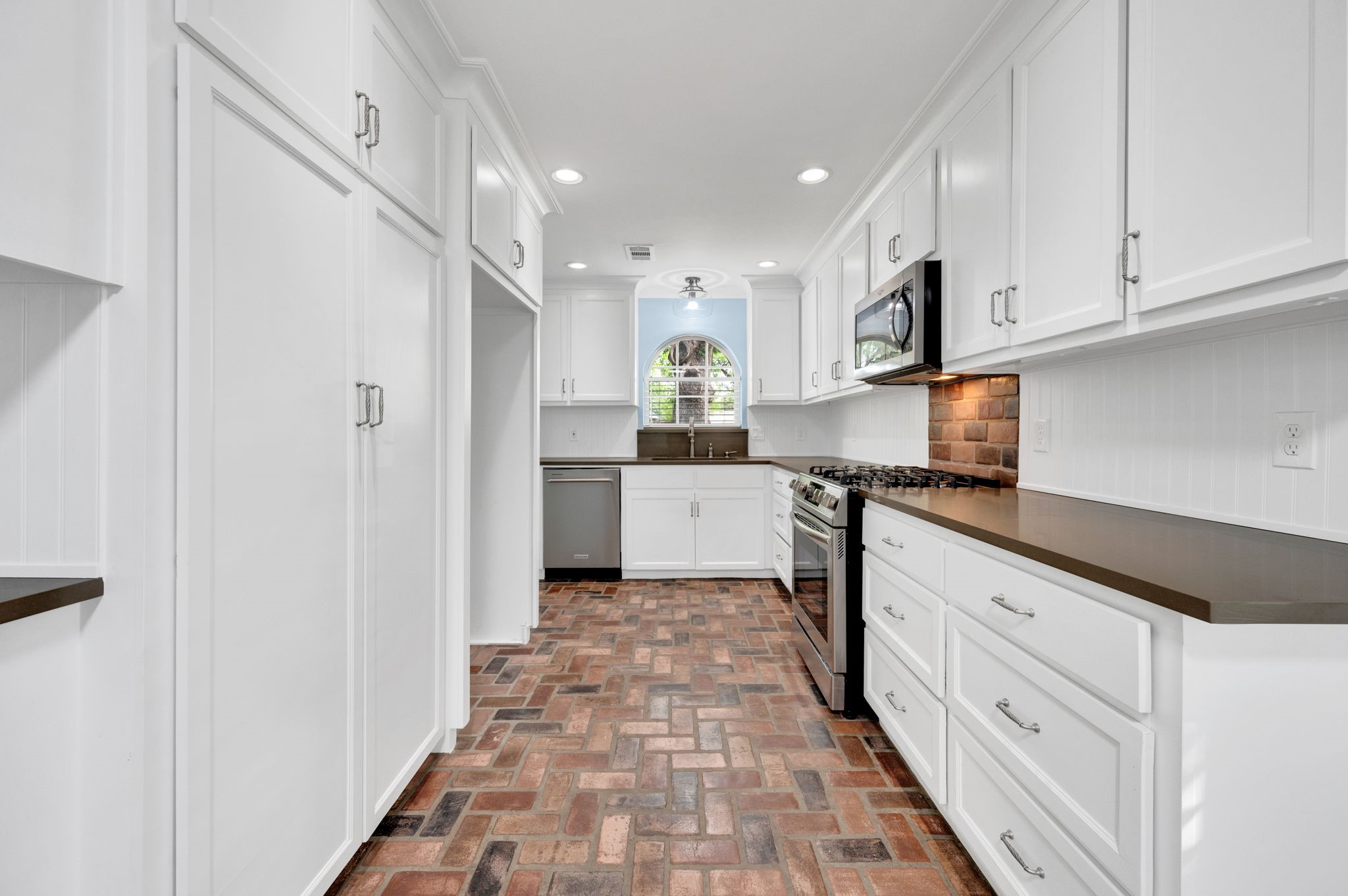102 Chapman Circle Waxahachie TX 75165