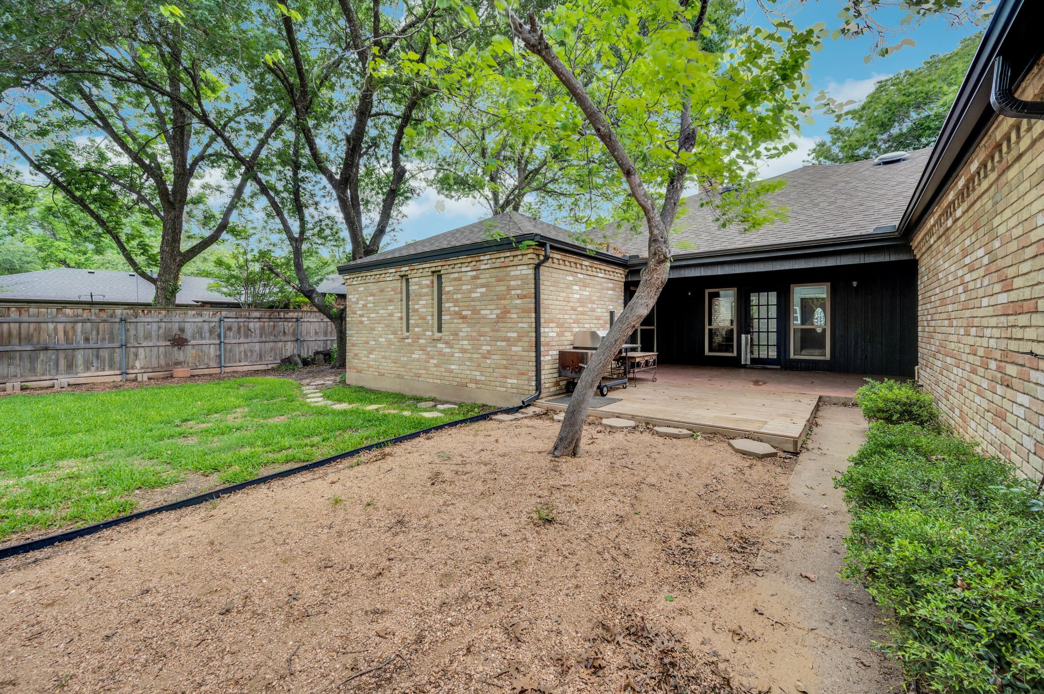 102 Chapman Circle Waxahachie TX 75165