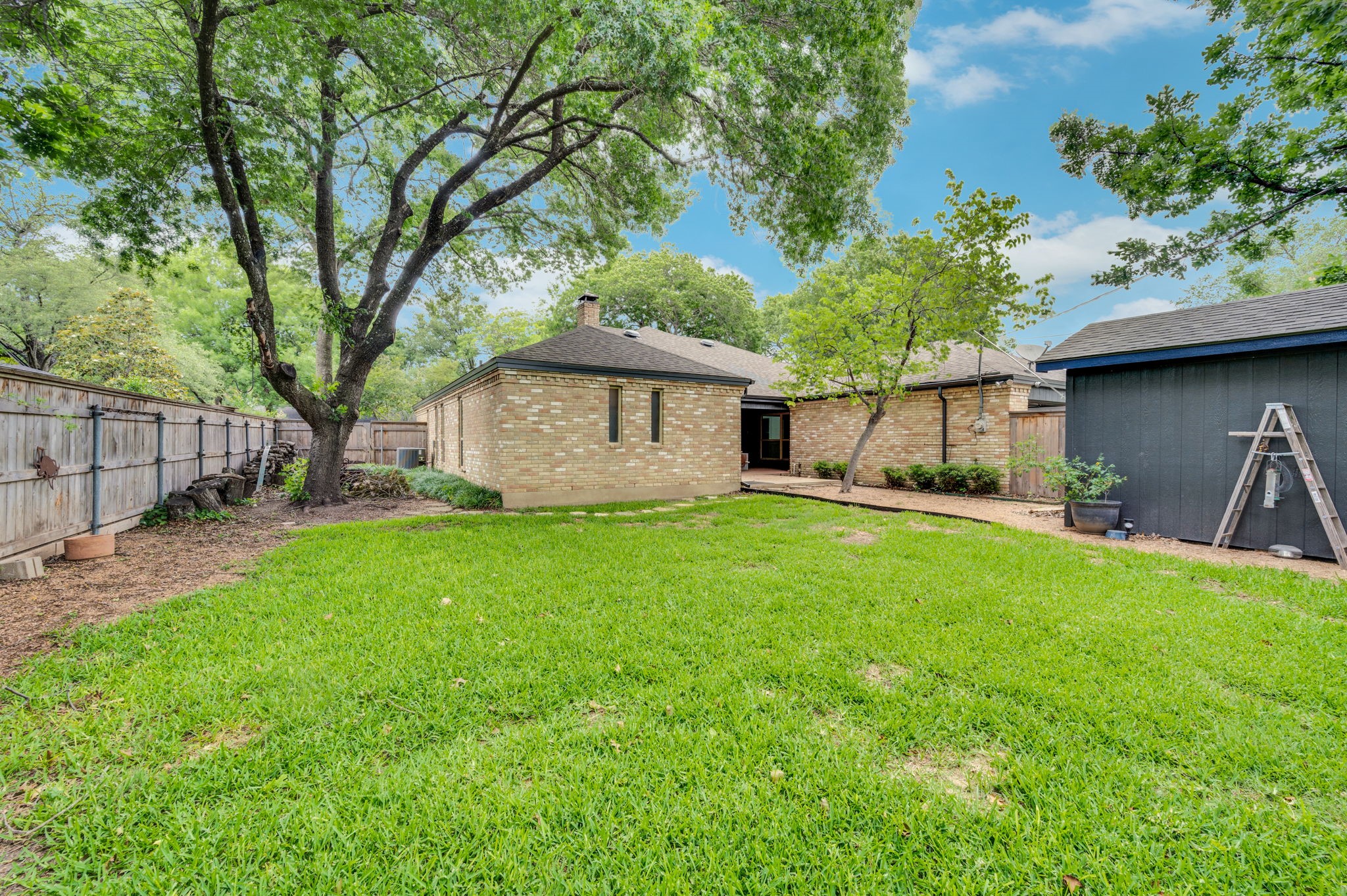 102 Chapman Circle Waxahachie TX 75165