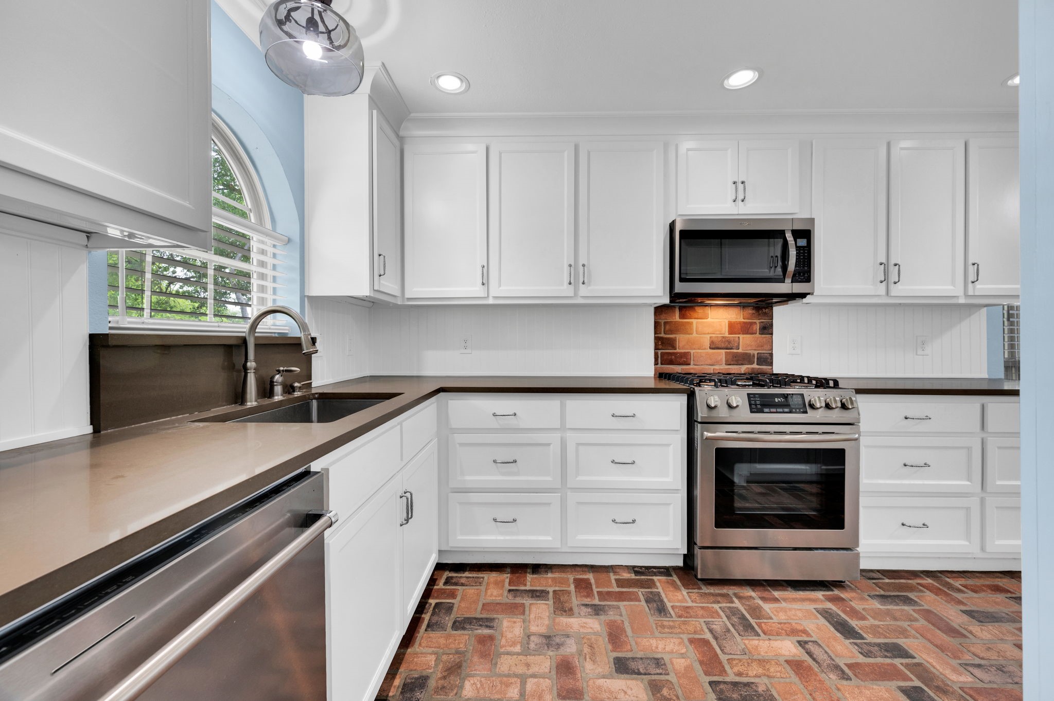 102 Chapman Circle Waxahachie TX 75165