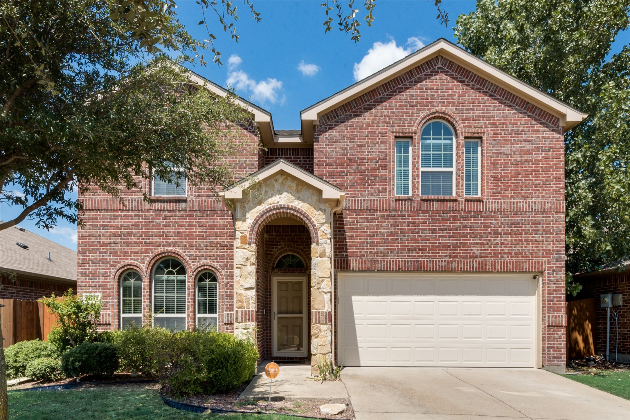 2004 Karsen Lane Heartland TX 75126