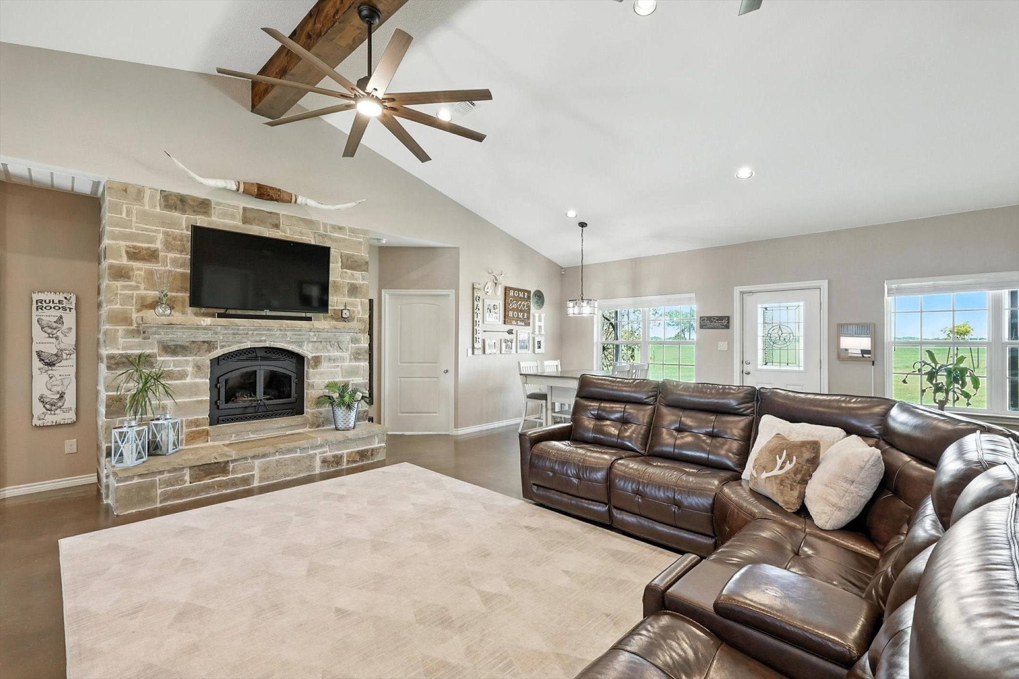1106 Private Road 425 Whitewright TX 75491