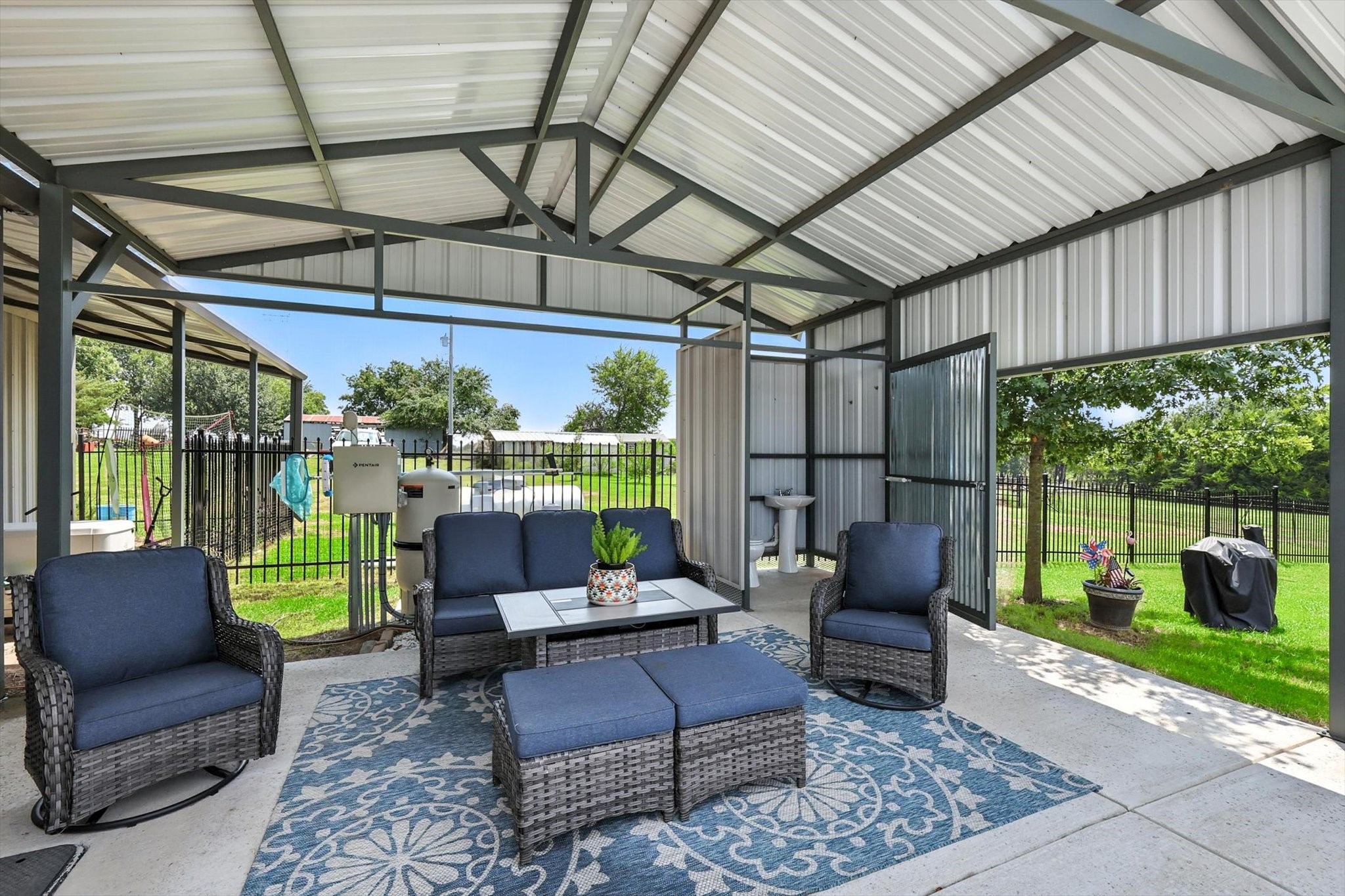 1106 Private Road 425 Whitewright TX 75491