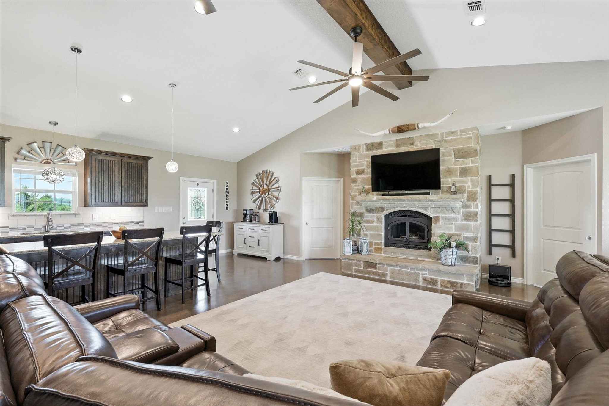 1106 Private Road 425 Whitewright TX 75491