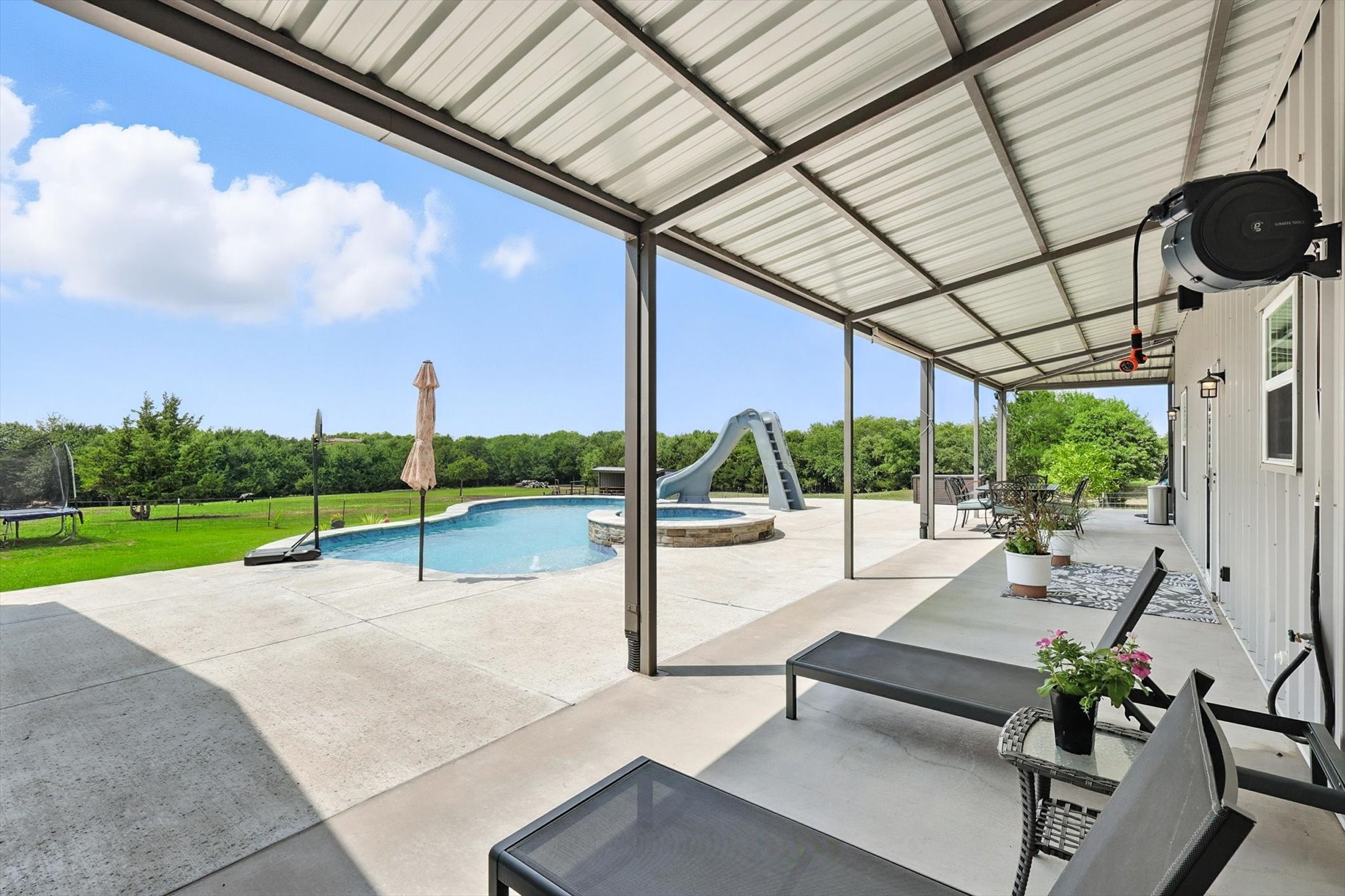 1106 Private Road 425 Whitewright TX 75491