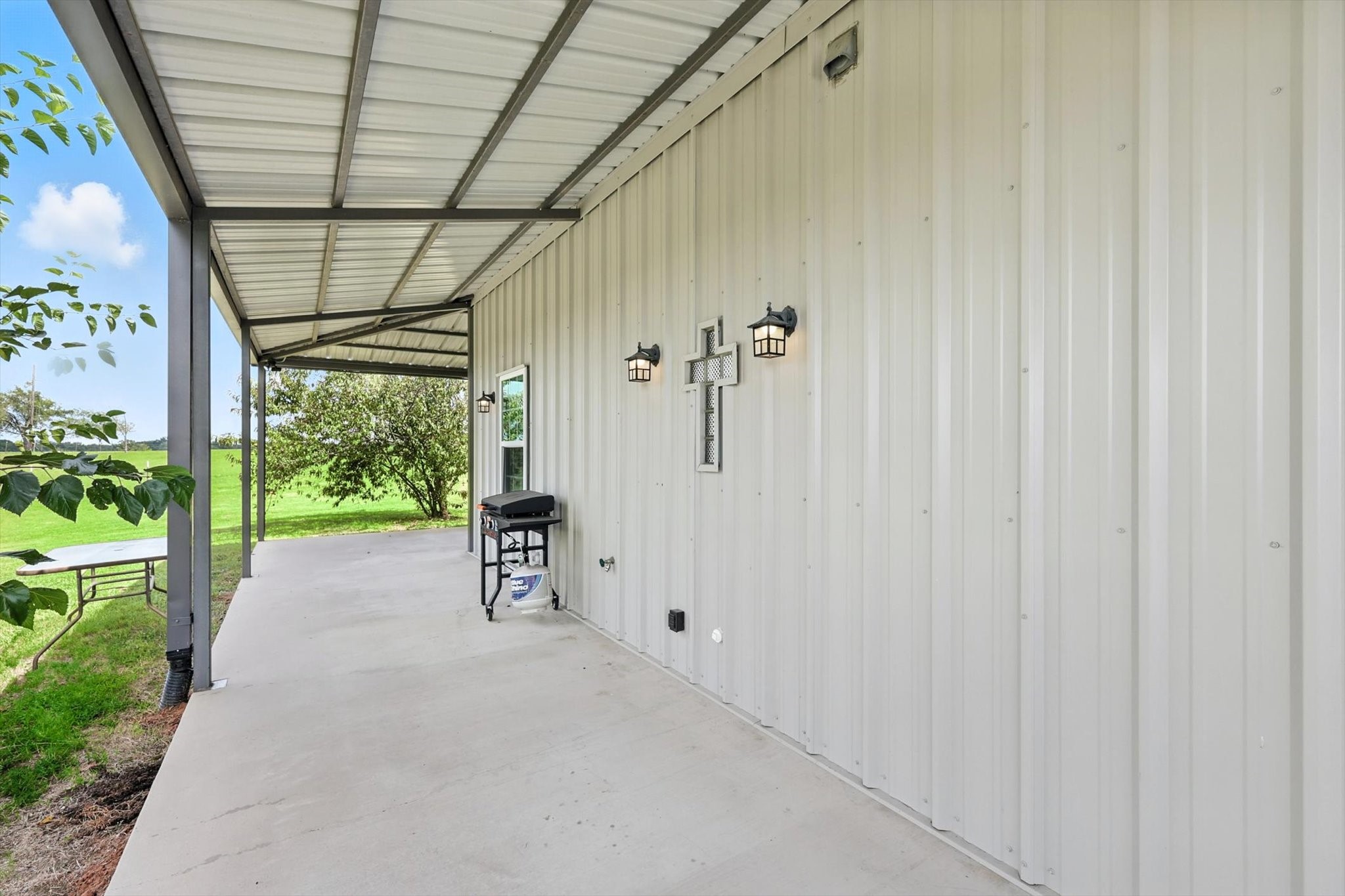 1106 Private Road 425 Whitewright TX 75491