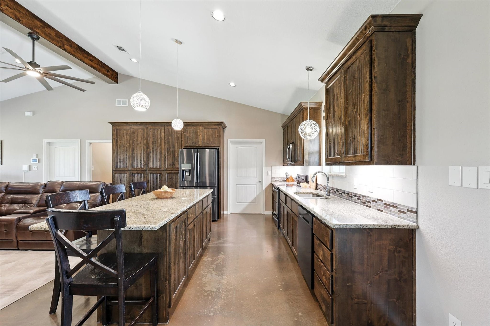 1106 Private Road 425 Whitewright TX 75491