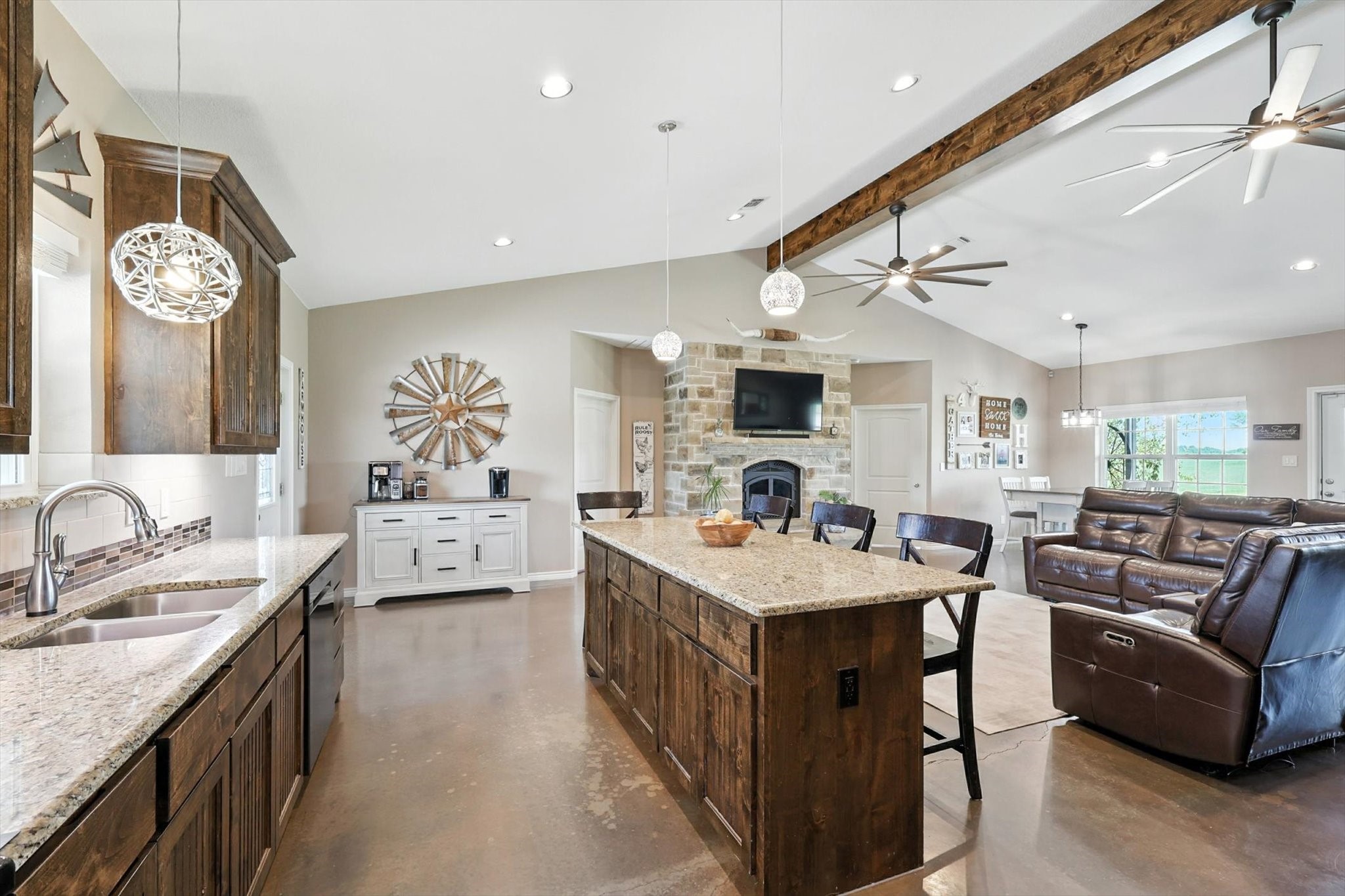 1106 Private Road 425 Whitewright TX 75491