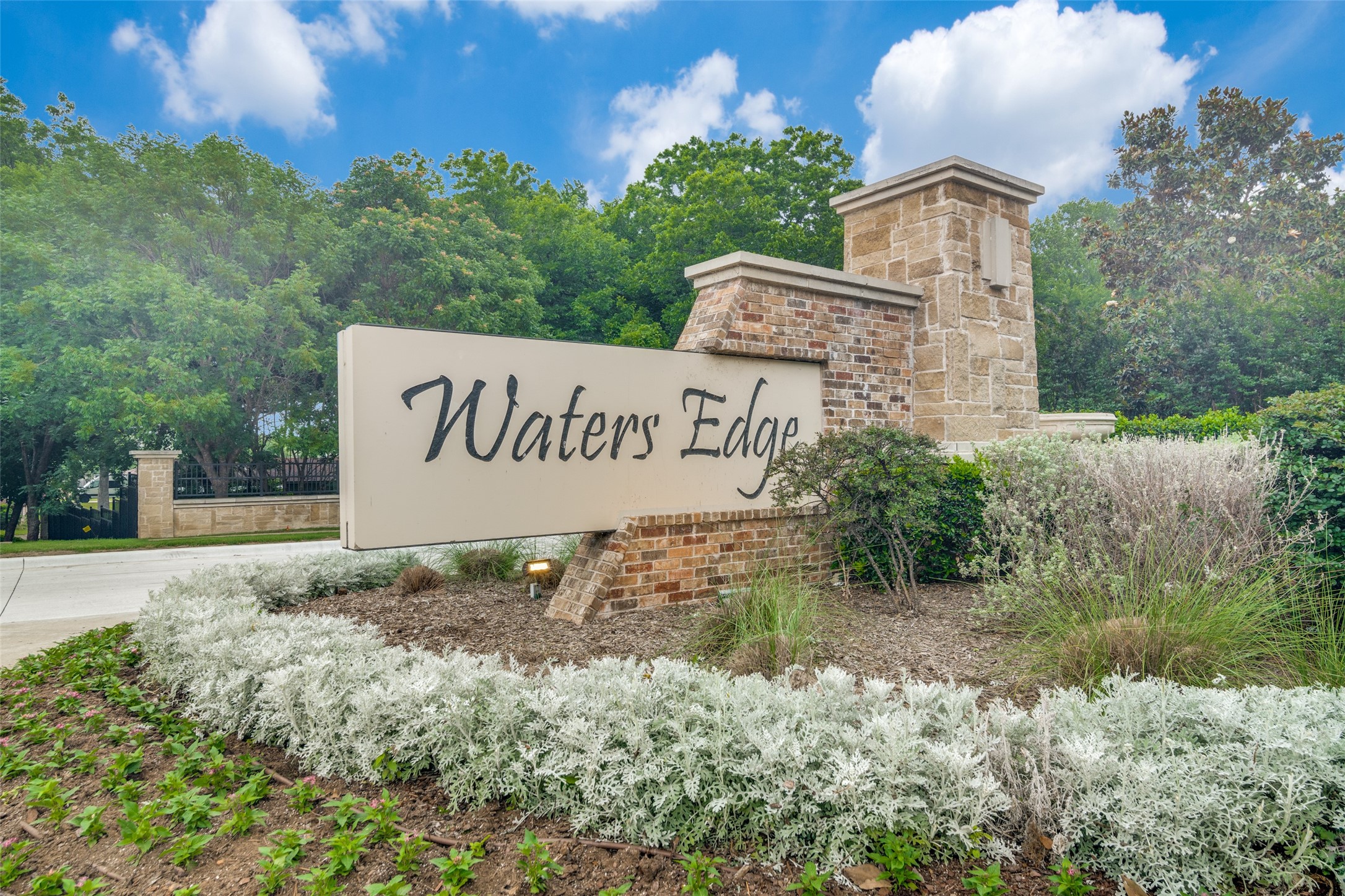 10002 Edgeway Circle Rowlett TX 75089