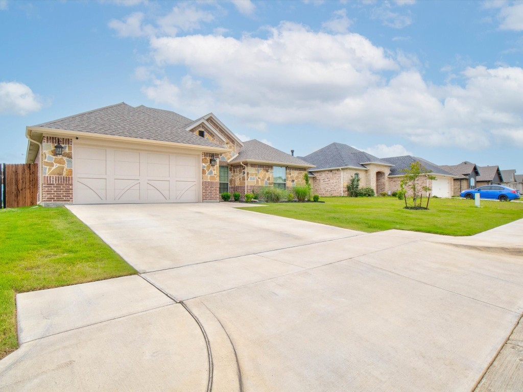 215 Harp Avenue Godley TX 76044