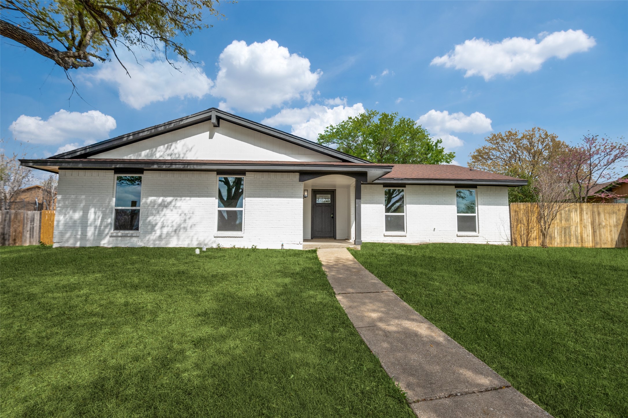923 Live Oak Court Desoto TX 75115