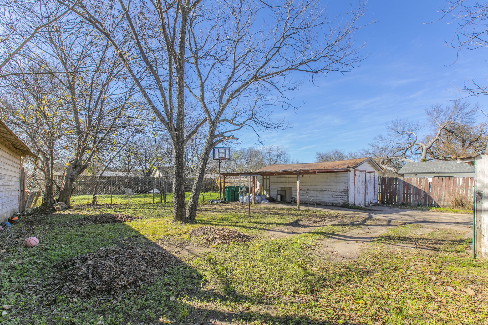 108 N Lakeview Drive Lacy Lakeview TX 76705