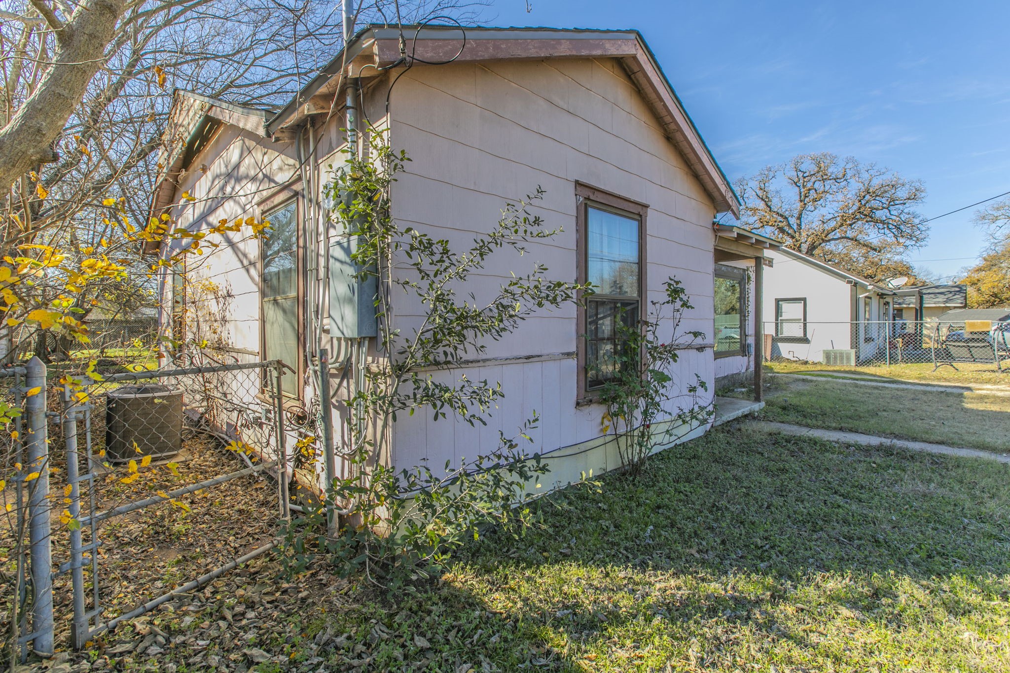 108 N Lakeview Drive Lacy Lakeview TX 76705