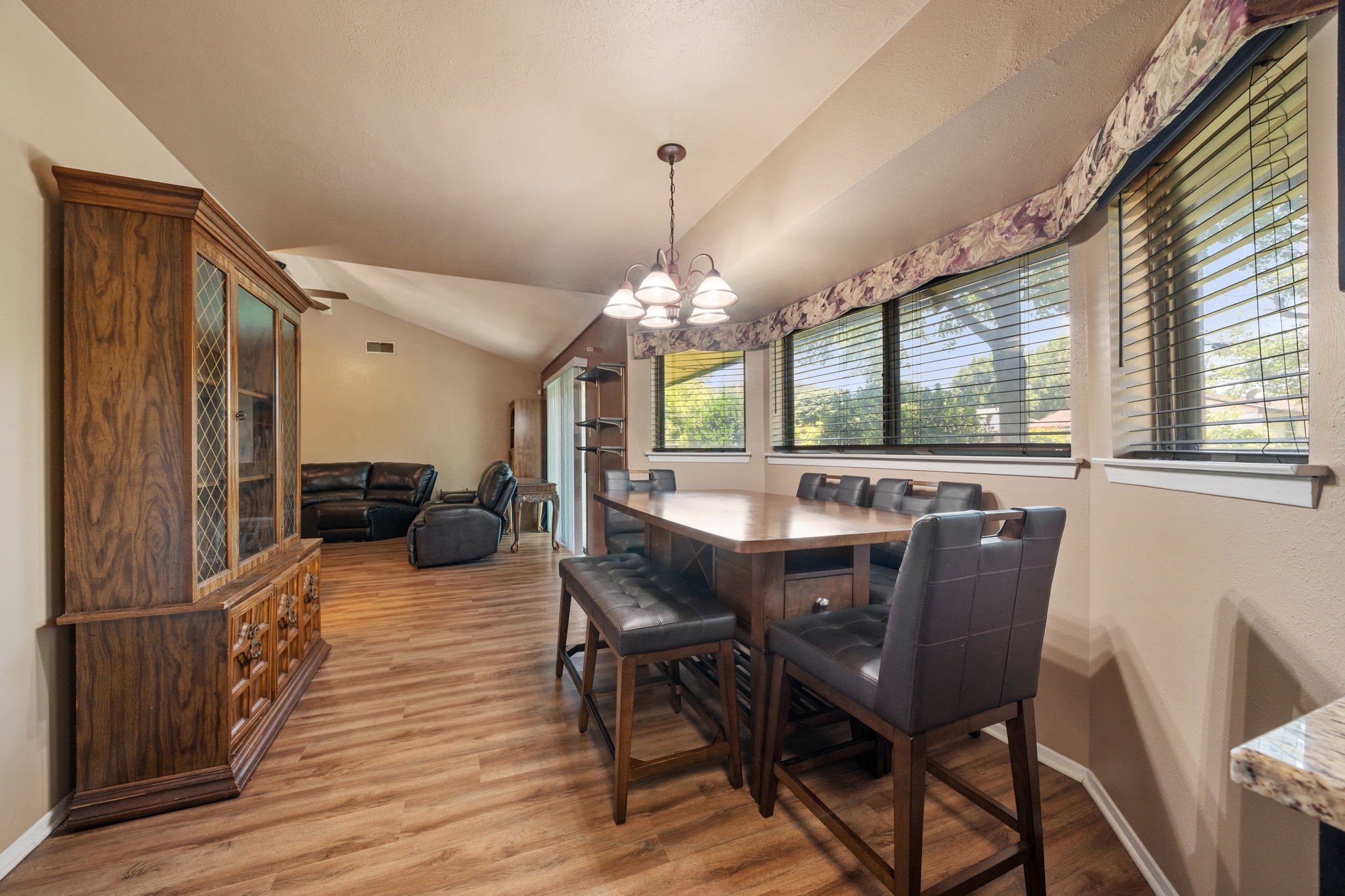 8105 Silverdale Drive Dallas TX 75232