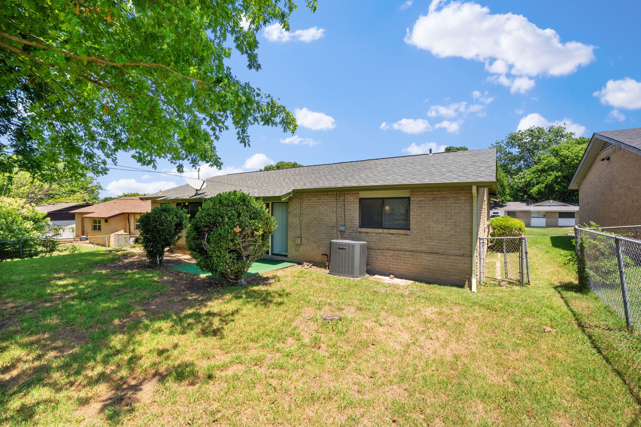 8105 Silverdale Drive Dallas TX 75232