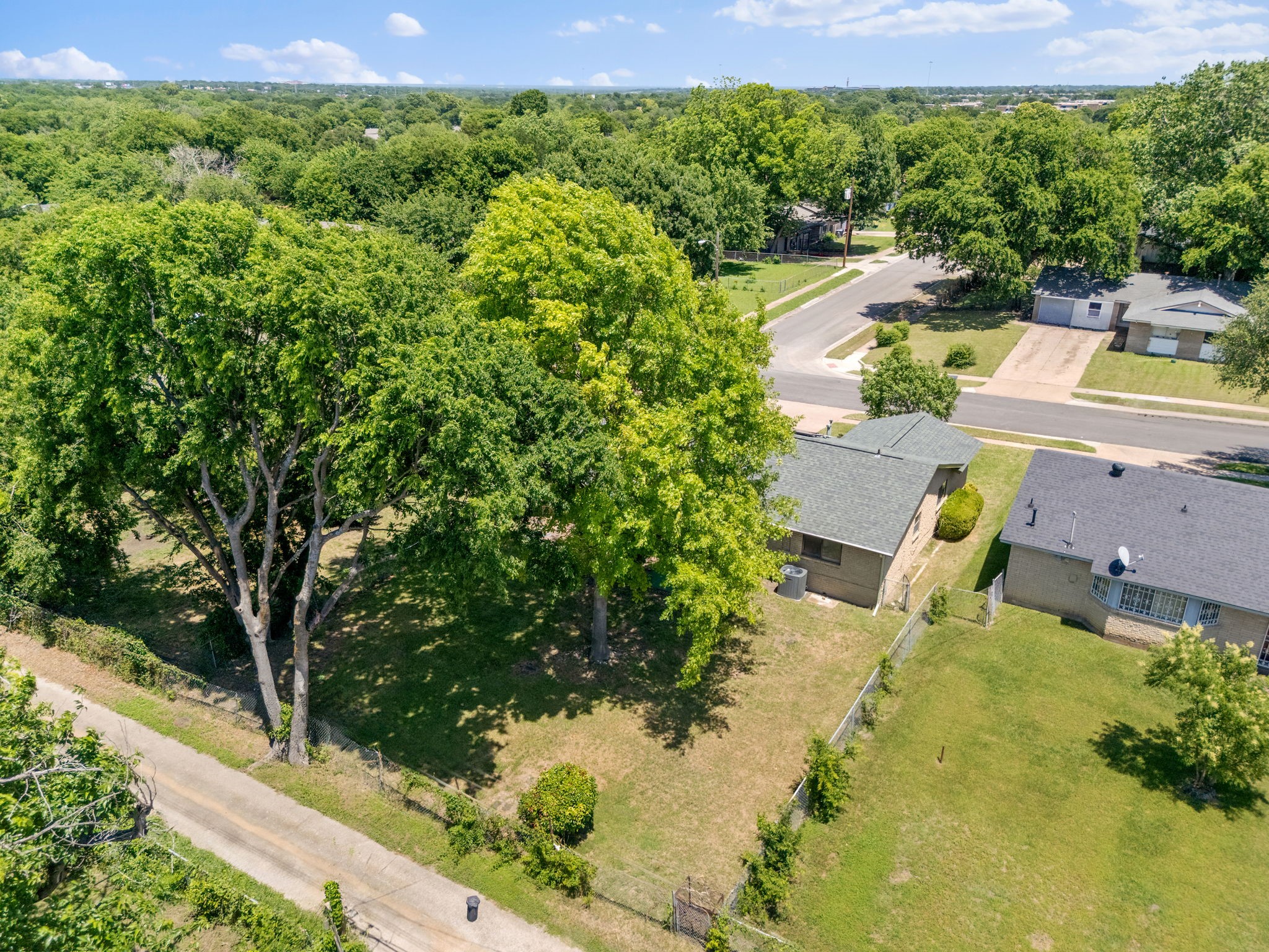8105 Silverdale Drive Dallas TX 75232