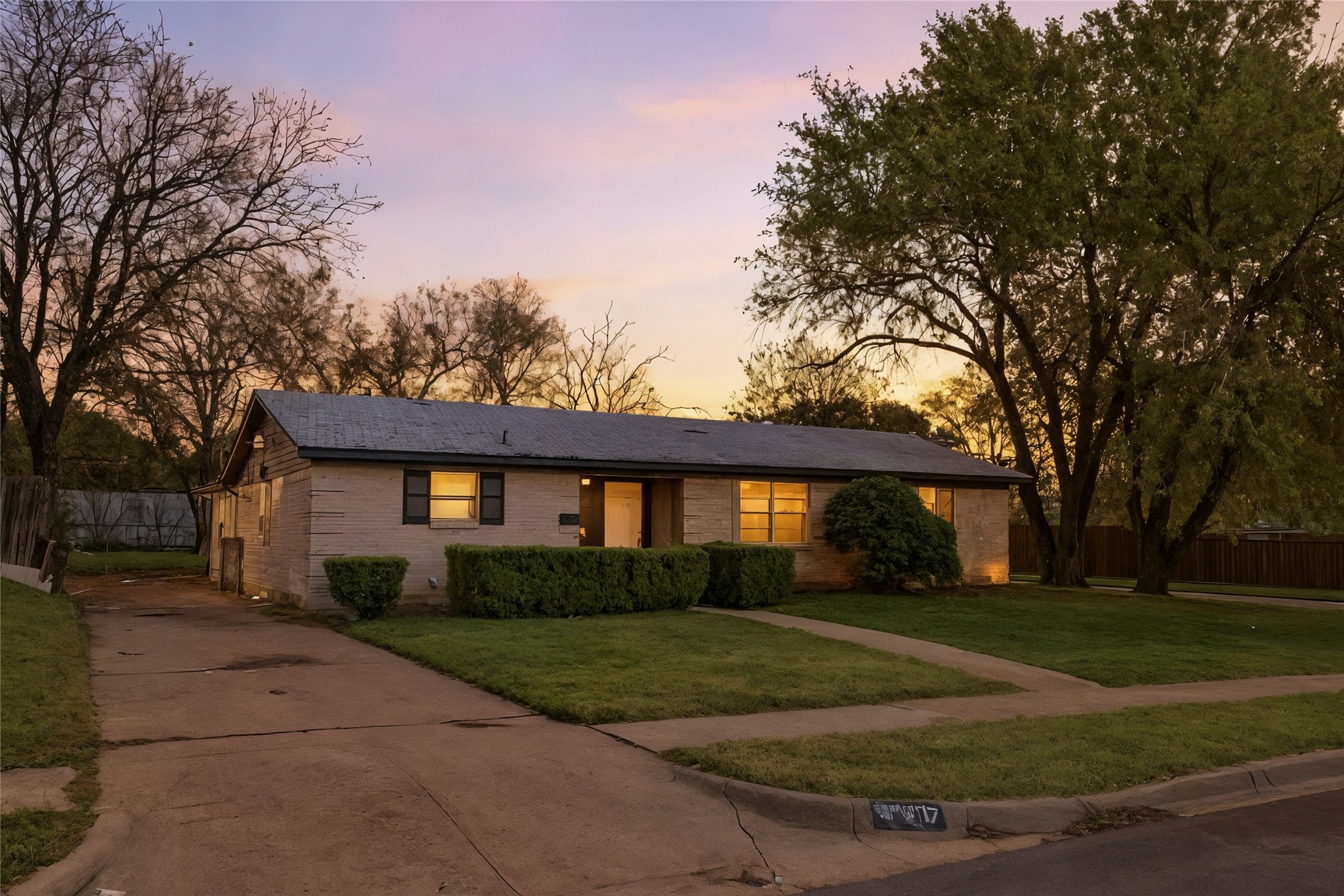 807 Havenwood Drive Dallas TX 75232