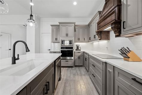 203 Colonial Drive Mabank TX 75156