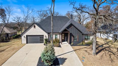 203 Colonial Drive Mabank TX 75156