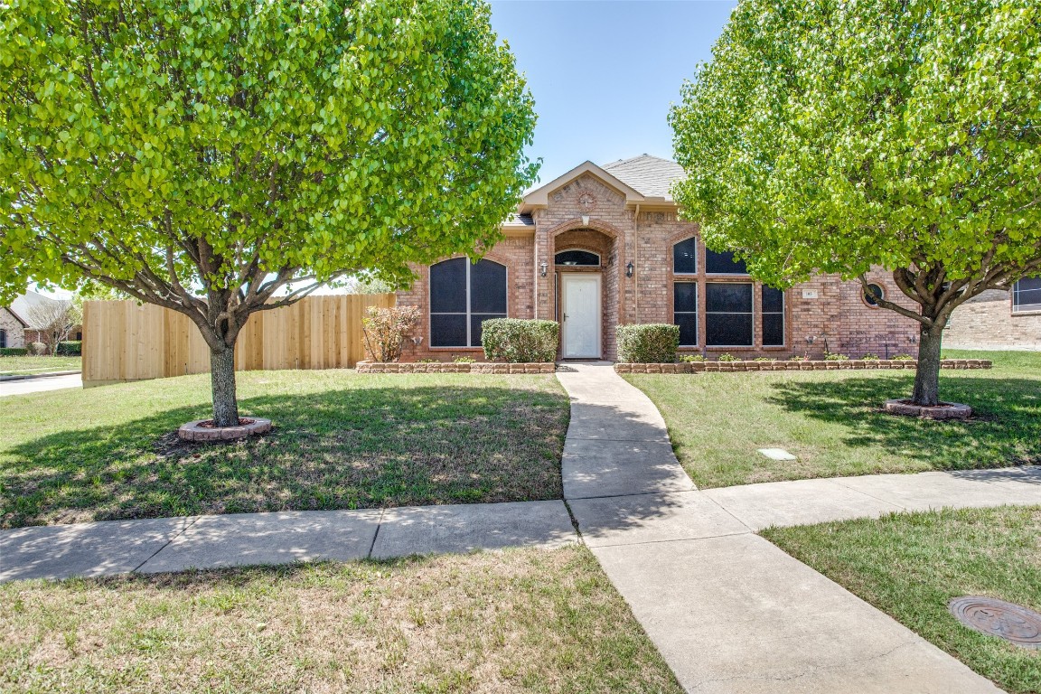 105 Norwood Lane Lancaster TX 75146