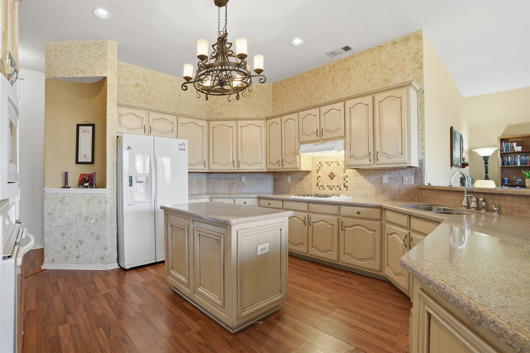 2609 Westwind Drive Corinth TX 76210