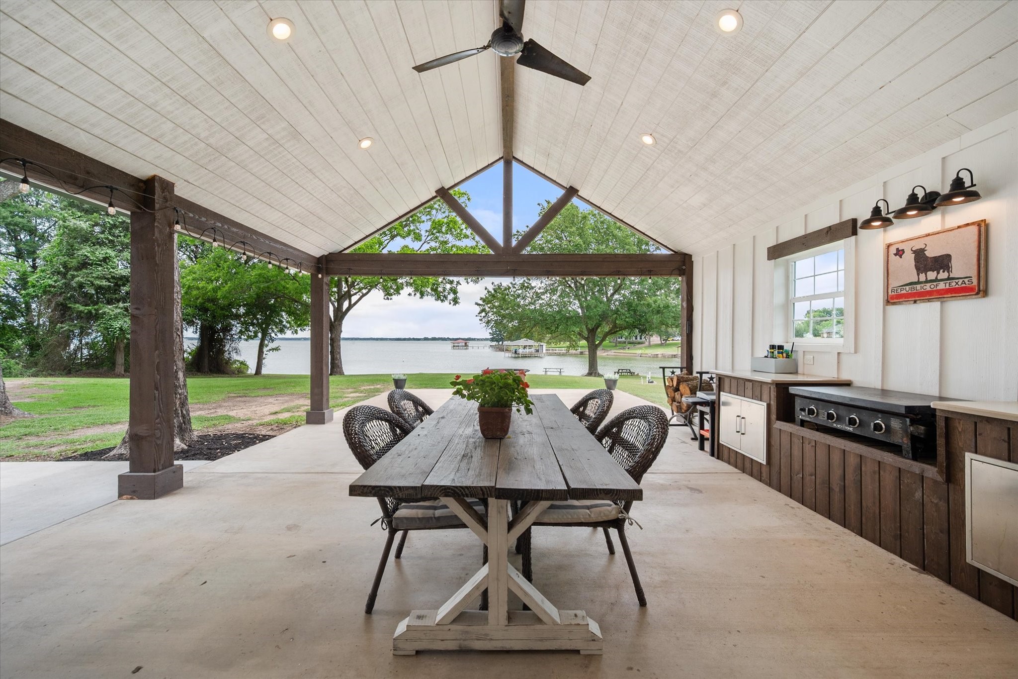 114 County Road 3187 Corsicana TX 75109