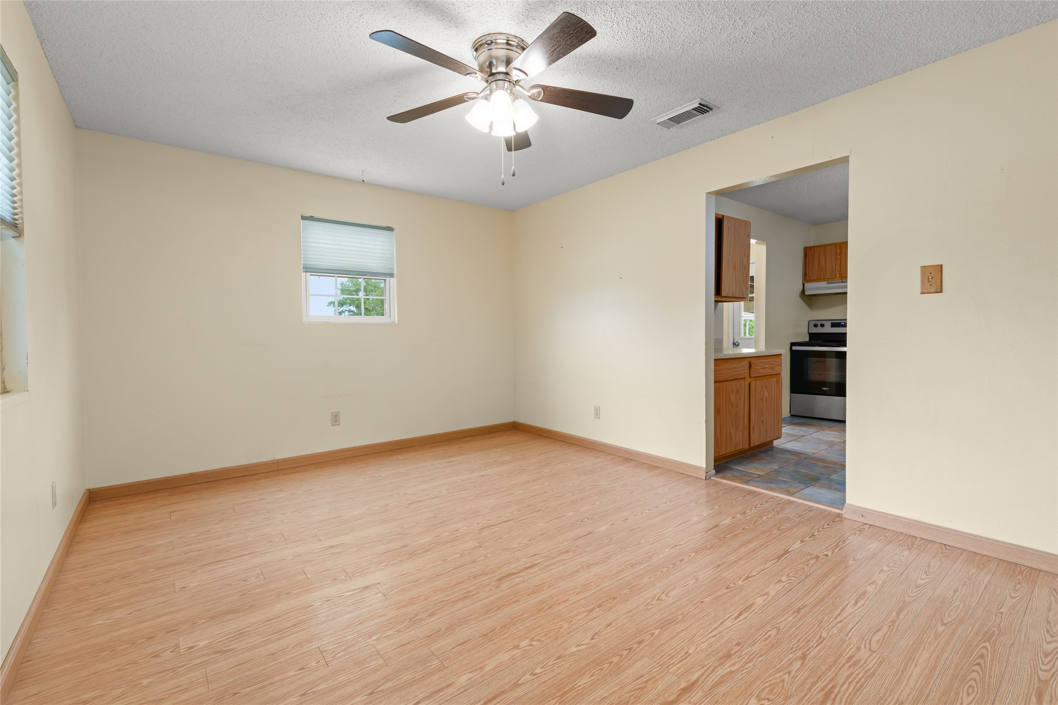 901 Fm2700 Clyde TX 79510