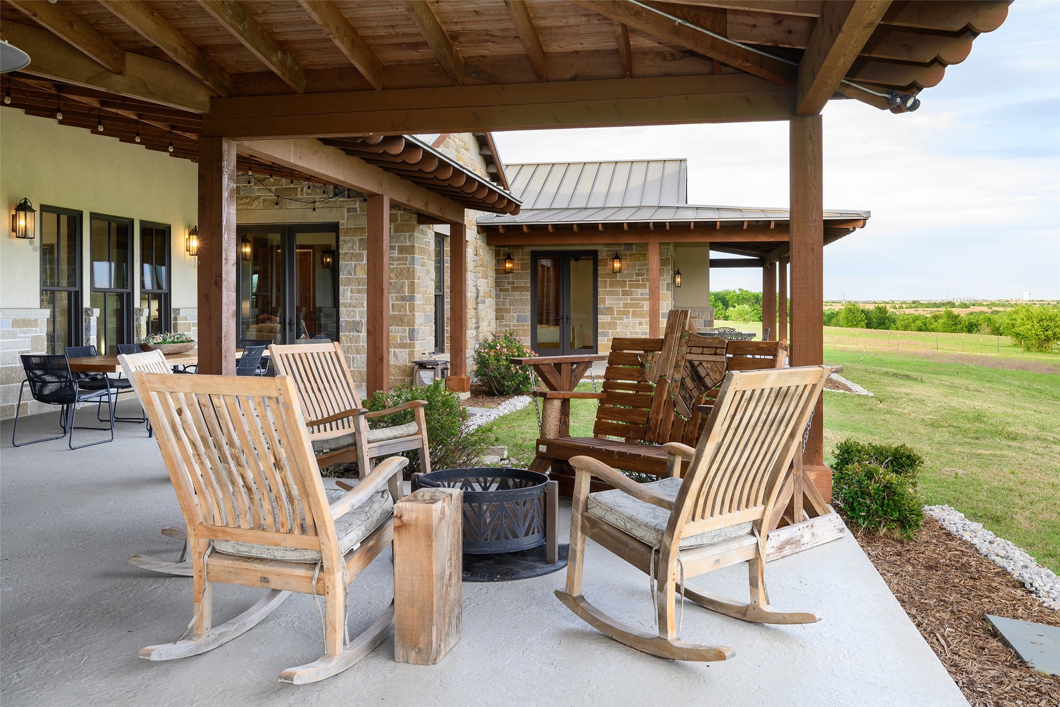 11503 E Rocky Creek Road Crowley TX 76036