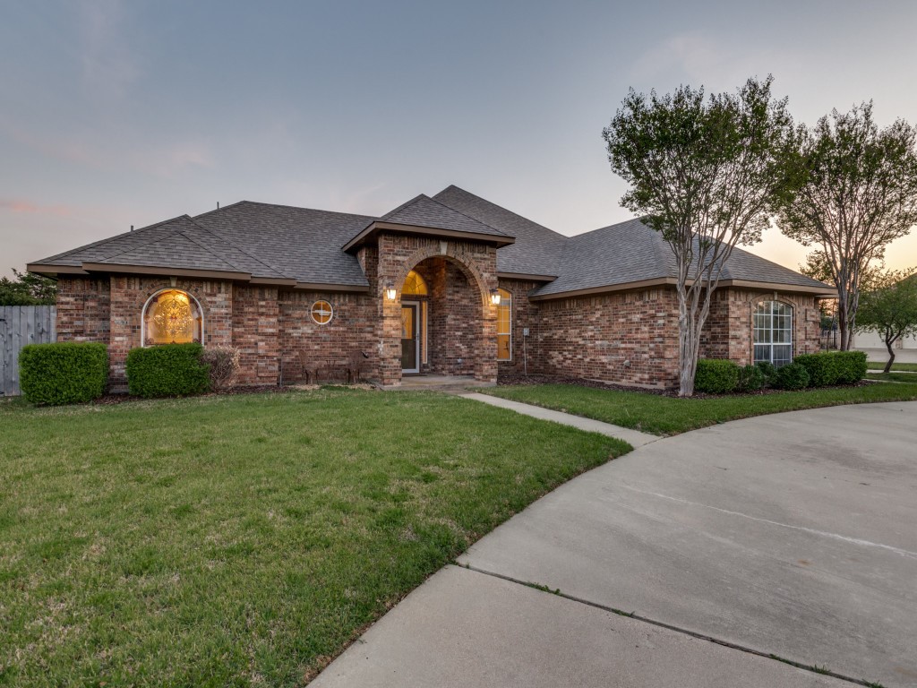 8640 Glen Eagles Drive Red Oak TX 75154