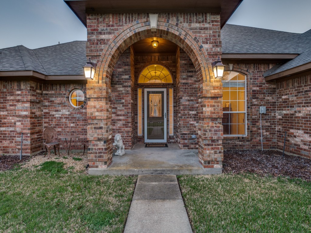 8640 Glen Eagles Drive Red Oak TX 75154