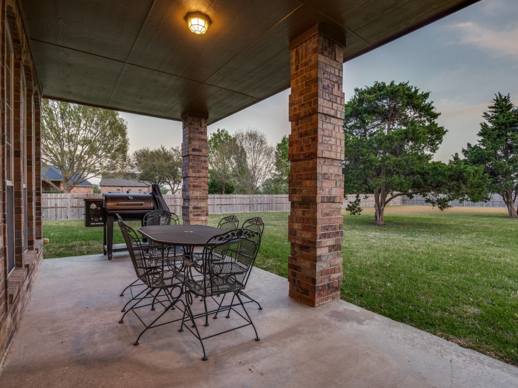 8640 Glen Eagles Drive Red Oak TX 75154