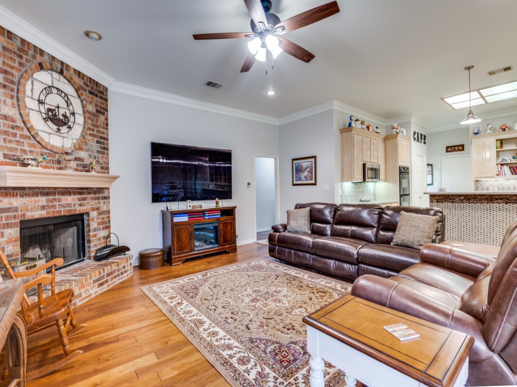 8640 Glen Eagles Drive Red Oak TX 75154
