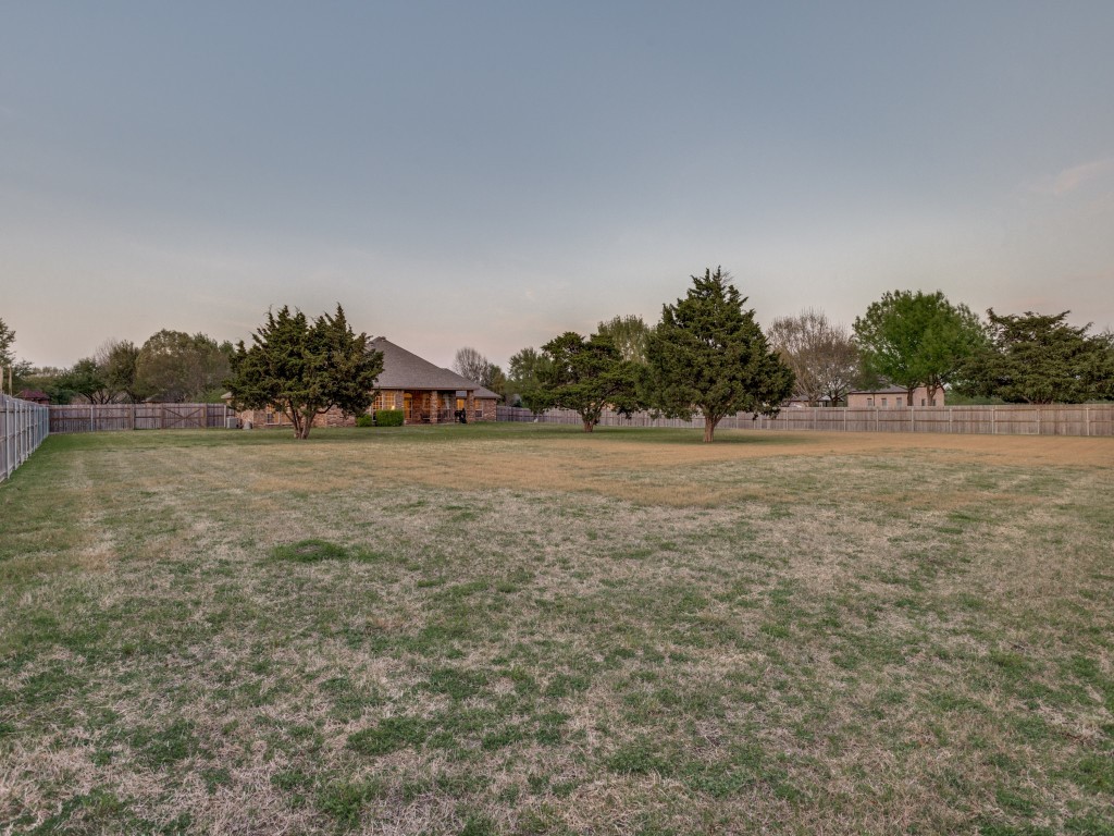 8640 Glen Eagles Drive Red Oak TX 75154